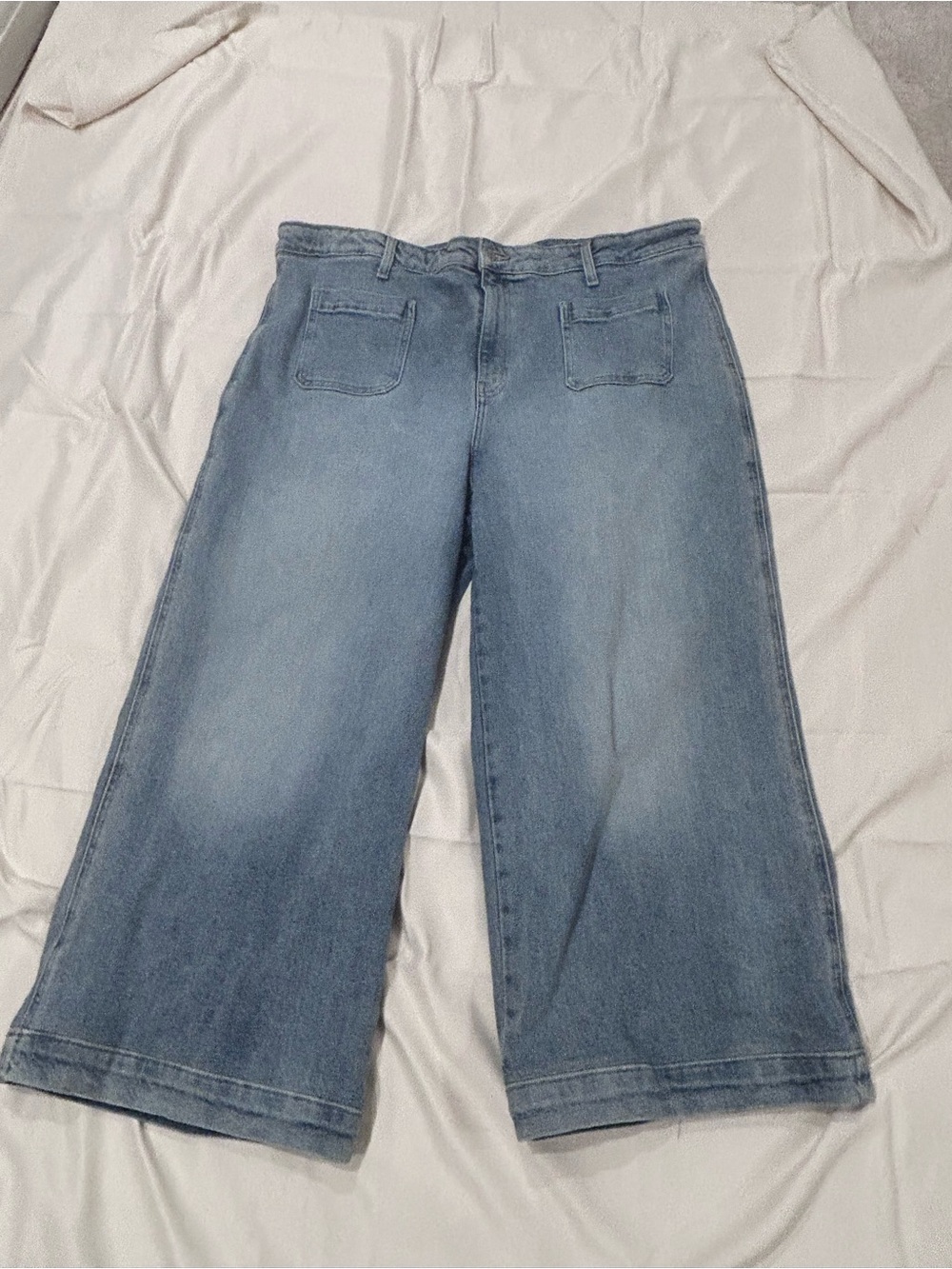 Old Navy Light Blue Wide-Leg Cropped Jeans